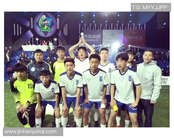 曾经披上军装的足球明星们背后的故事与荣耀