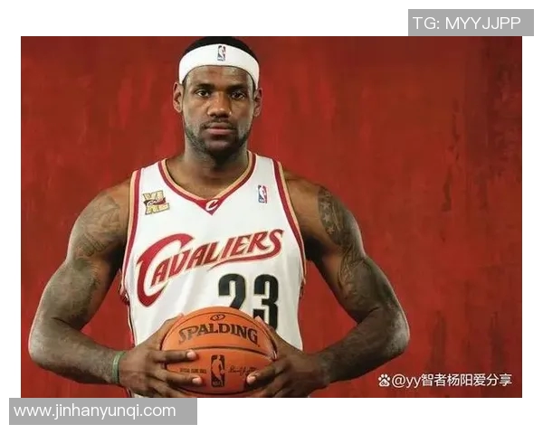 詹姆斯欣赏足球明星照片展现运动员风采与激情的精彩瞬间